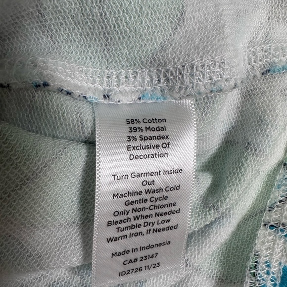 Talbots T by Talbots Women’s Plus 2X Cozy Crush Floral Fields Half-Zip Pullover - Picture 8 of 8